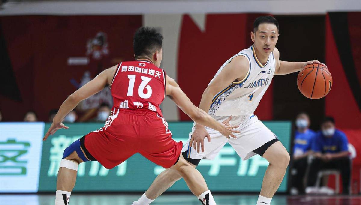 九游活动-门兴格拉德巴赫训练开放日,加时末段复出首秀引欢呼,CBA常规赛在即,团队化学反应显著(莱比锡红牛vs门兴格拉德巴赫)