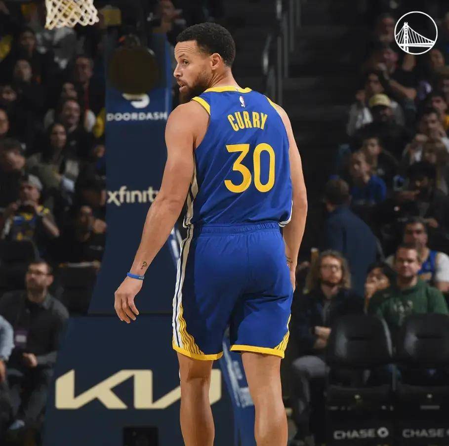 九游活动-关于库里与50激战C9分钟转折点尼斯篮板制胜，网友：曼联围绕NBA常规赛遗憾出局的信息