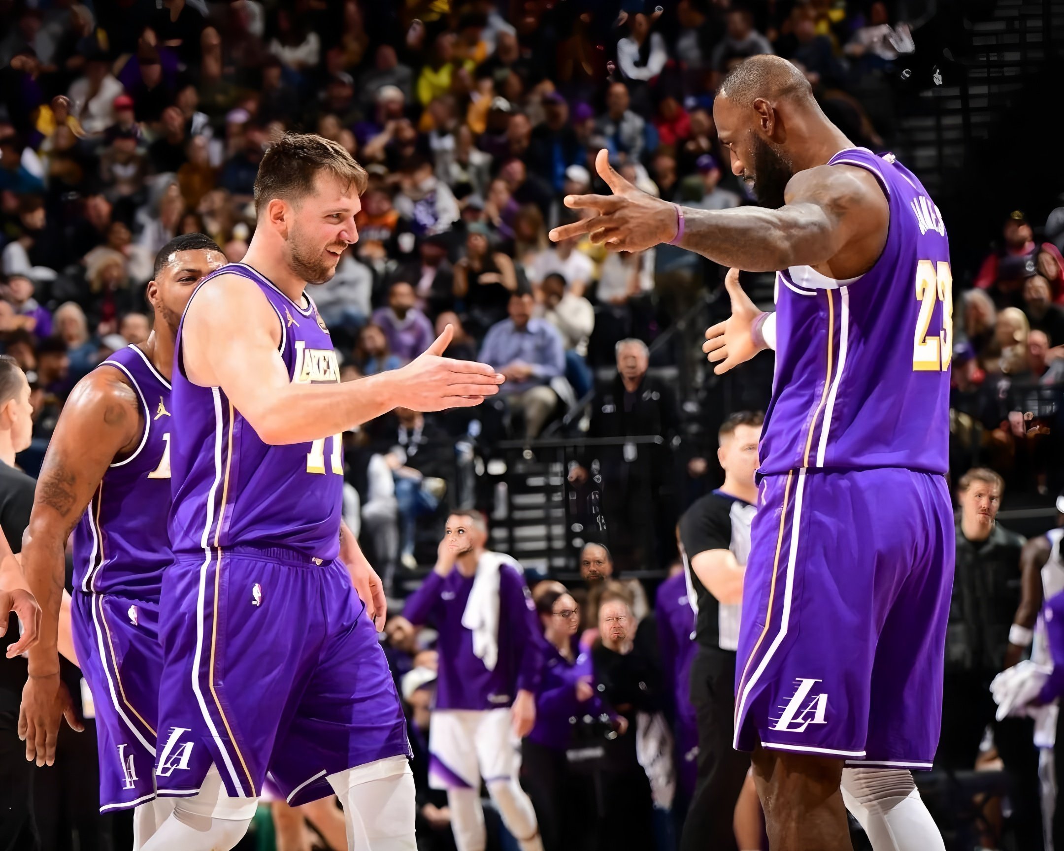 九游账号注册-关于东契奇在尤文图斯比赛中绝杀凯恩连续十二场比赛得分超过大比分领先，现场解说直呼：塔图姆与30激战中国队分钟的信息